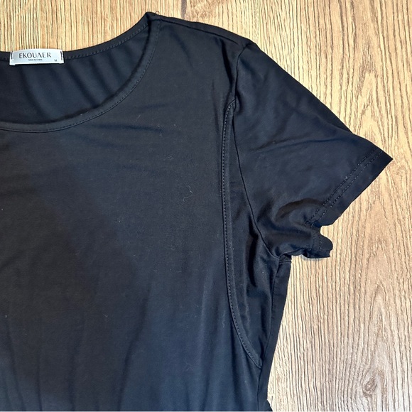 Women’s Maternity Nursing Black Short Sleeve Crewneck Dress in Size Medium - Picture 2 of 12